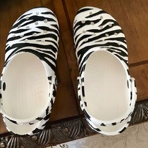 Black and white crocs Size 9